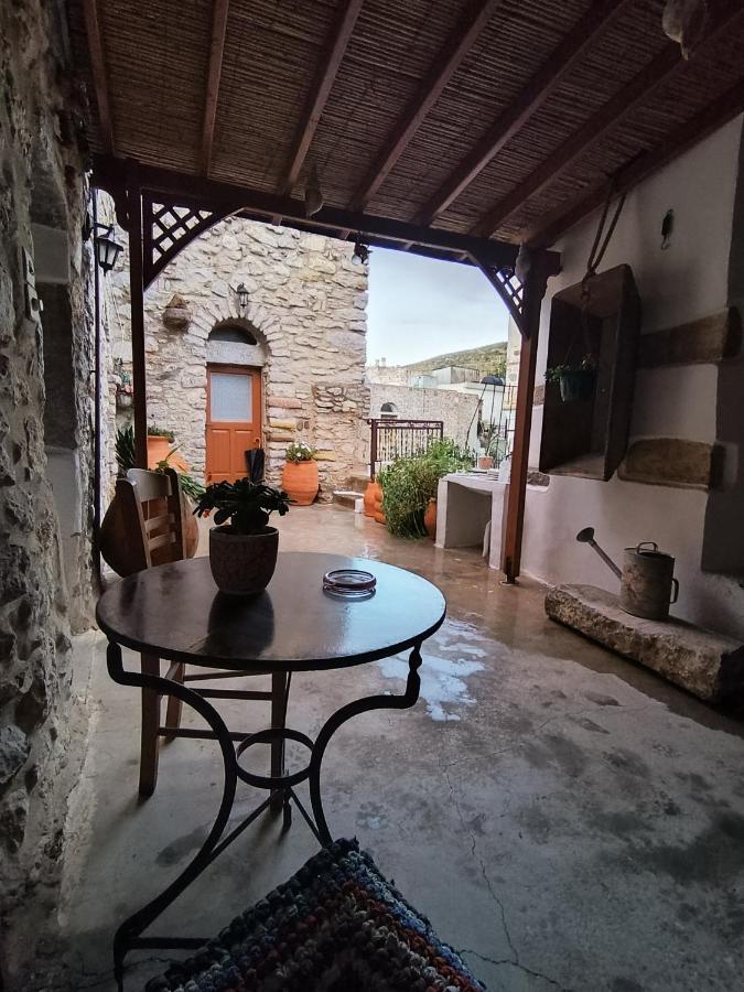 Μεστα - Πλατεια Villa Mesta ภายนอก รูปภาพ