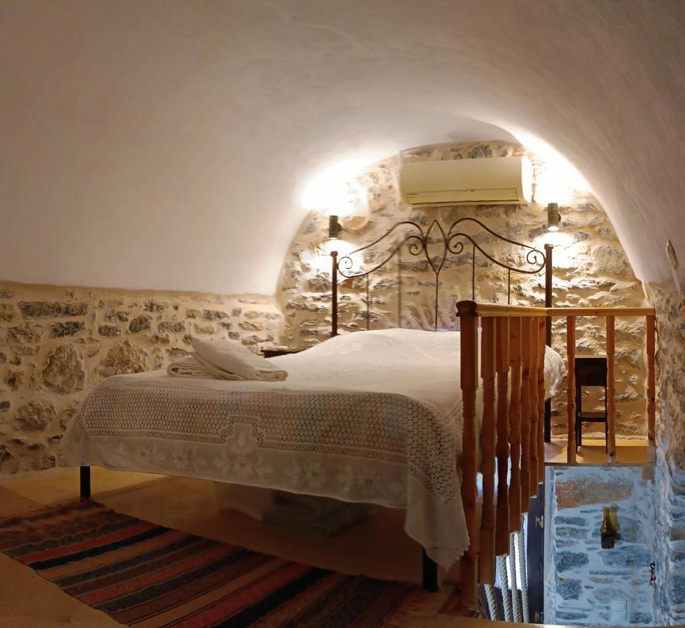 Μεστα - Πλατεια Villa Mesta ภายนอก รูปภาพ